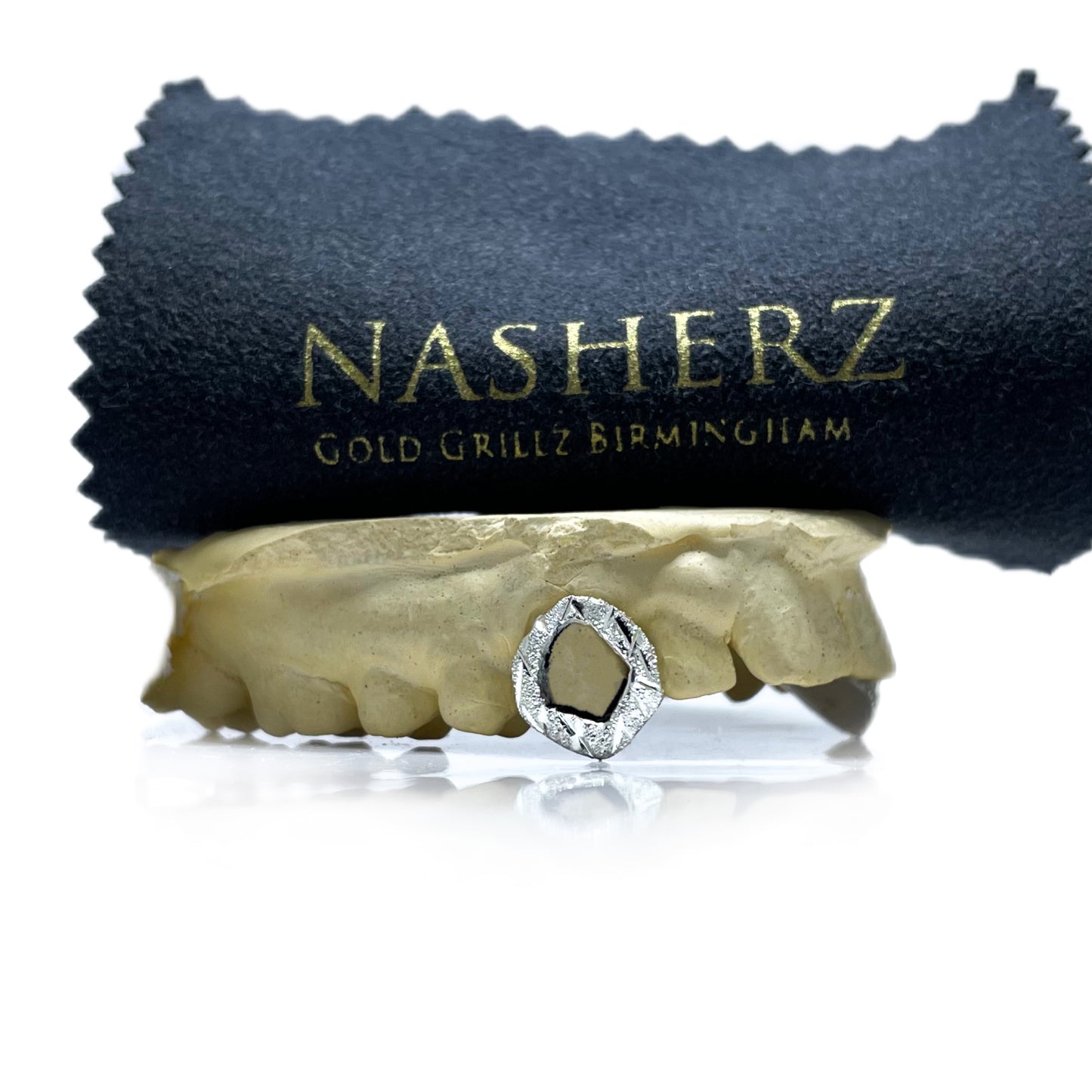 Fenêtres coupées en ananas 1 à 8 majuscules (toutes positions)