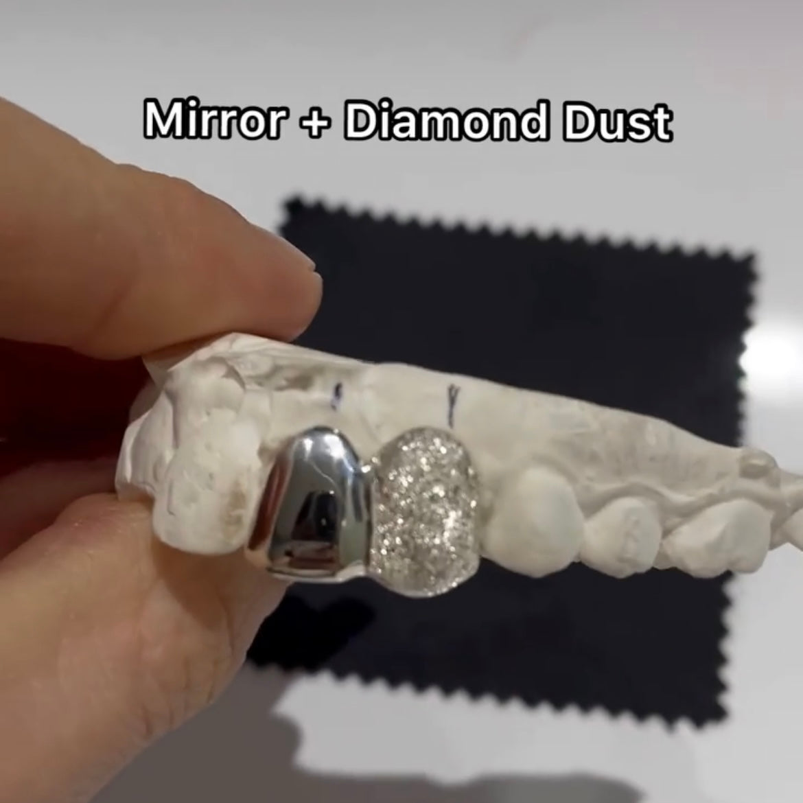 Miroir et poussière de diamant